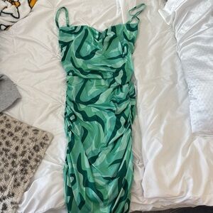 PrettyLittleThing Green Swirl Midi Dress